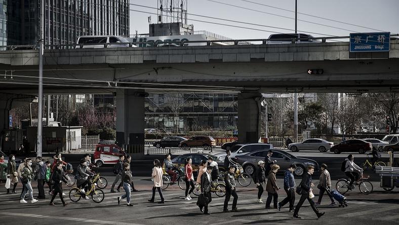 【虎嗅晚报】北京明确禁止违法群租;王振华已被撤销上海市政协委员资格